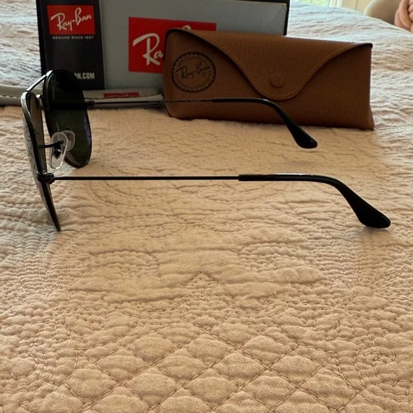 Ray-Ban polarized Aviator sunglasses new in box - Picture 12 of 16